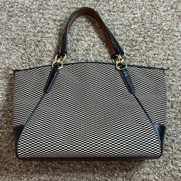 Coach purse with crossbody strap - Picture 2 of 8